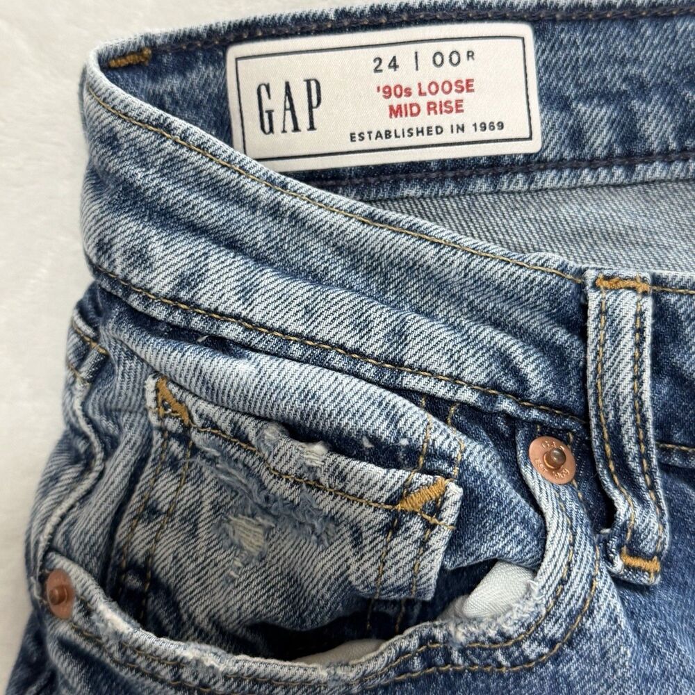GAP '90s Loose Mid Rise Distressed Ripped Raw Hem Jeans Light Wash Women's 24 00 - Picture 2 of 15
